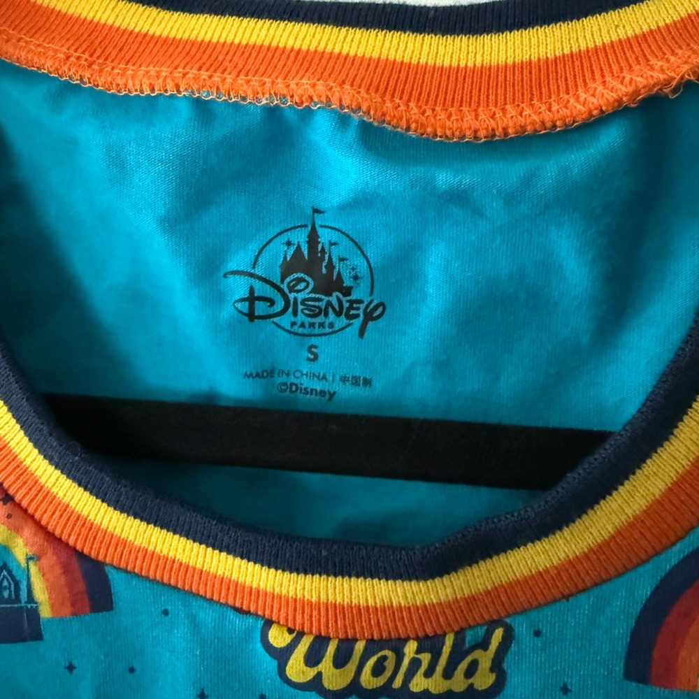 Walt Disney World Tank Top Blue w/ Rainbow Design - Men’s Small - Picture 3 of 4